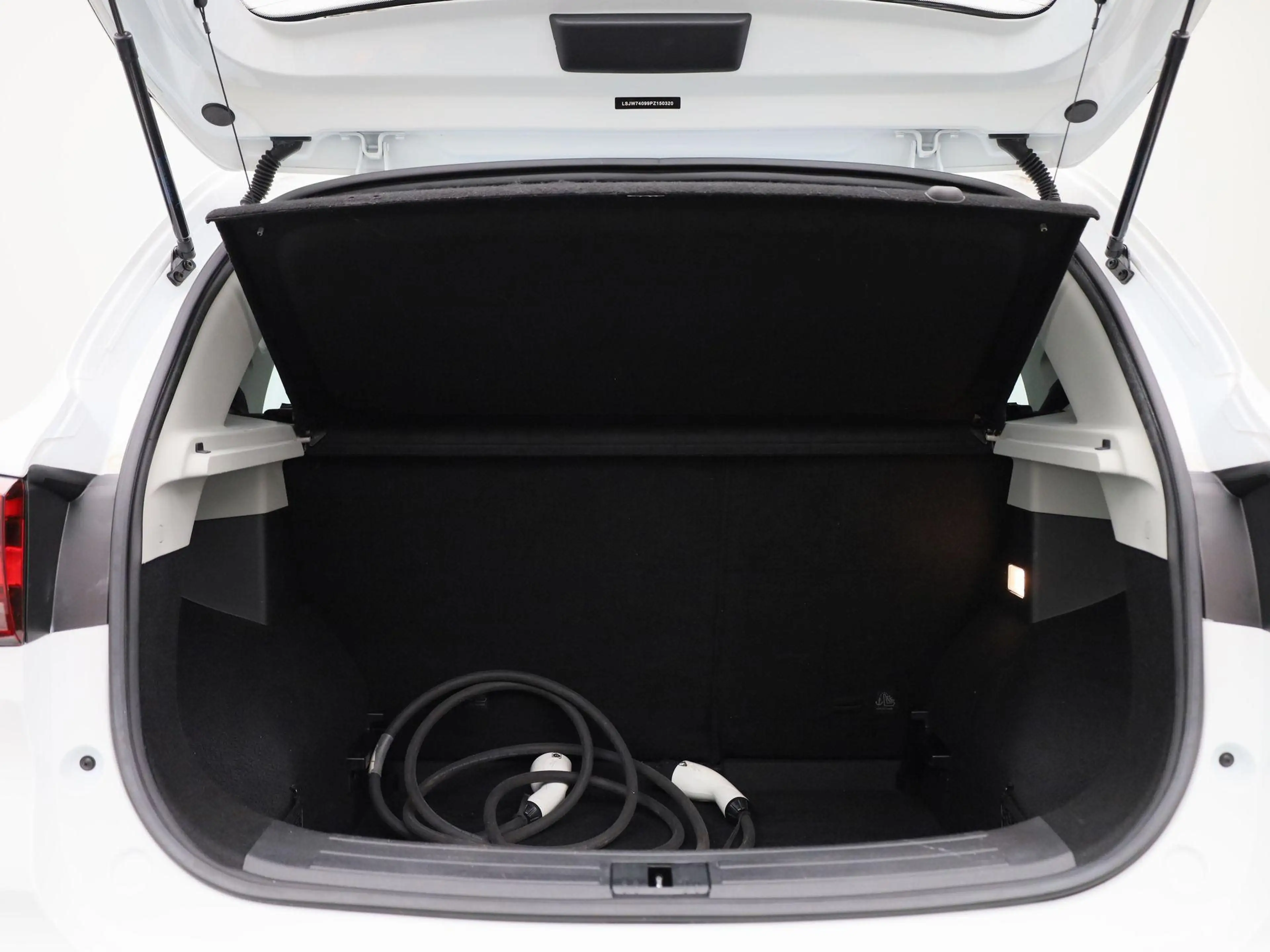 MG ZS EV Long Range Luxury 70 kWh | 1e-EIG. | WLTP 440 K — photo 14