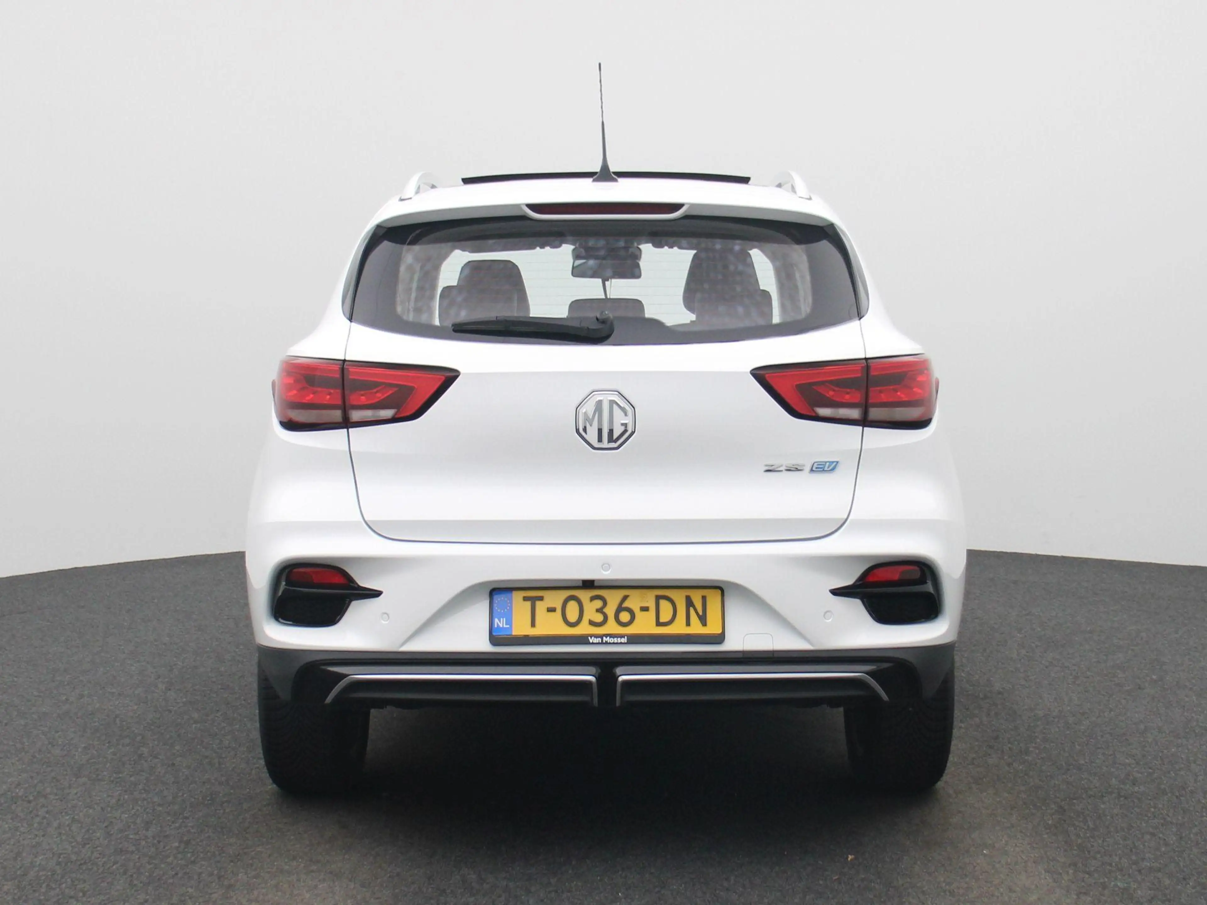 MG ZS EV Long Range Luxury 70 kWh | 1e-EIG. | WLTP 440 K — photo 5