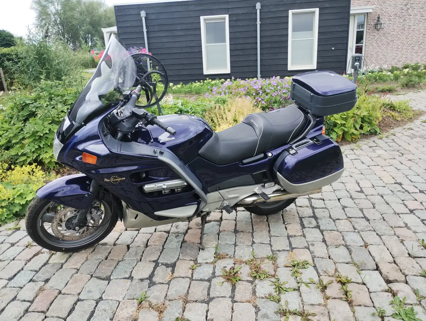 Honda Pan European ST 1100 Blauw - 1