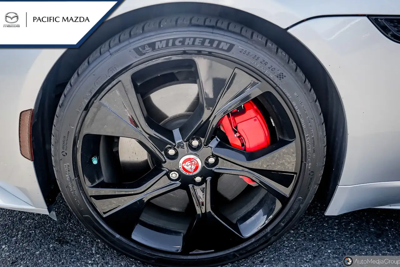 Jaguar F-Type снимка Jaguar F-Type