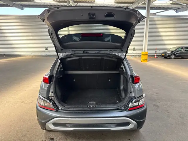 Hyundai Kona view 17