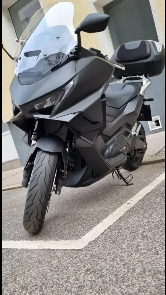 Honda Forza 750