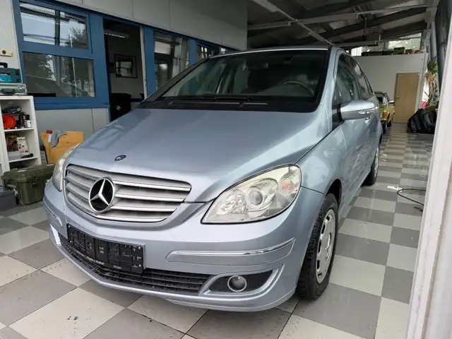 Mercedes-Benz B 170