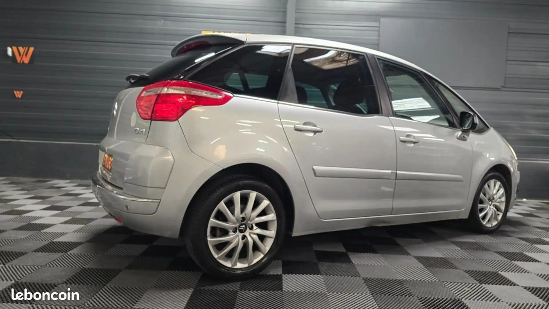 Citroen C4 Picasso Citroën 1.6 HDI 110 COLLECTION Gris - 2