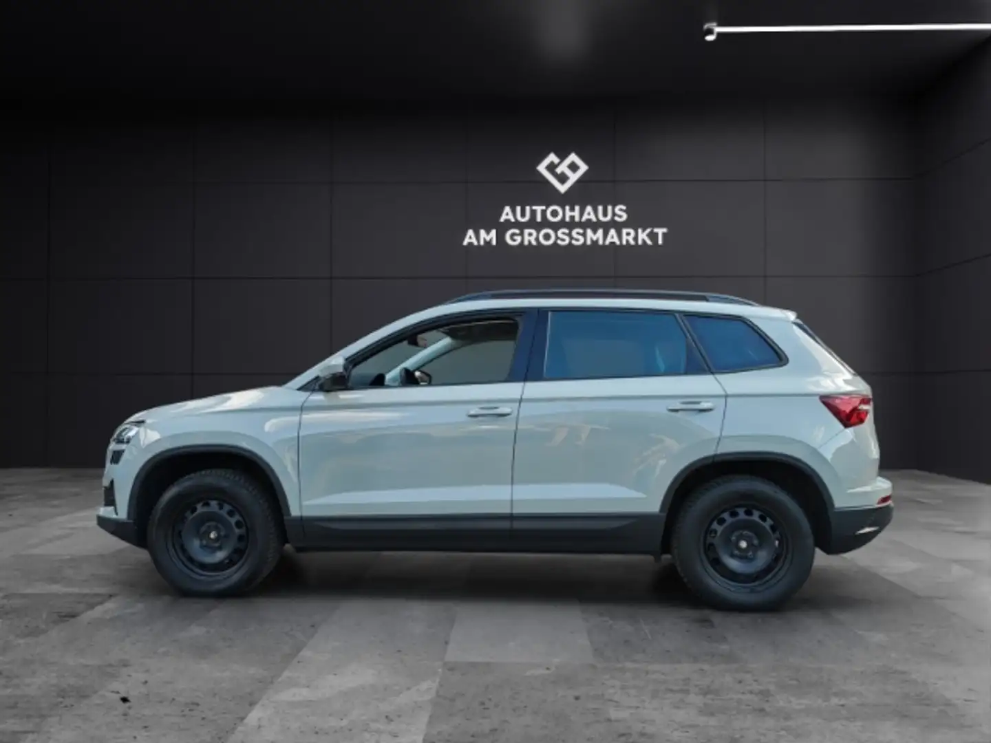 Skoda Karoq Ambition 4x4 2.0 TDI Navi PDC Kamera ACC Apple Car Gris - 2