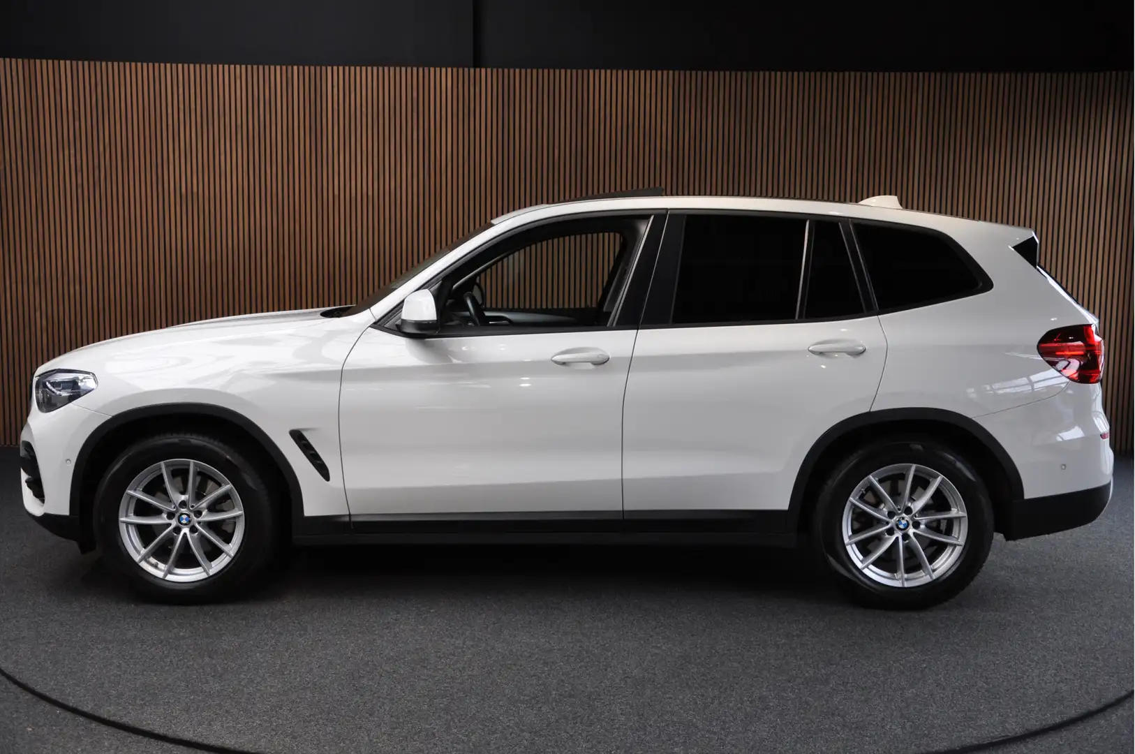 BMW X3 xDrive20i Business Edition | Pano | M-Sport | Came - 2