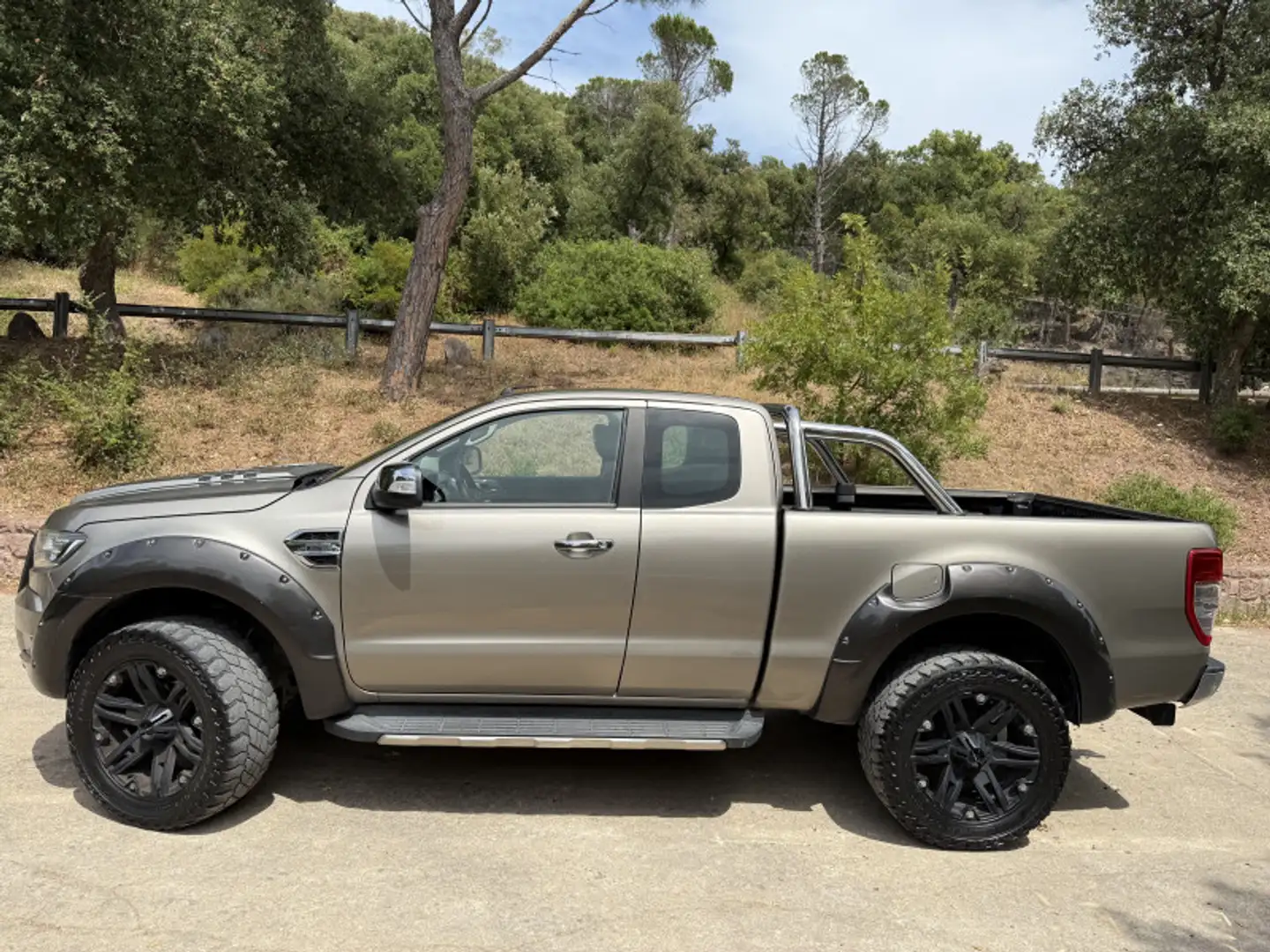 Ford Ranger 3.2 TDCI 200CH SUPER CAB XLT WILDTRAK Серый - 2