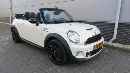 MINI Cooper Cabrio Mini 1.6 211 PK John Works NAVI,LEER,XENON,114321