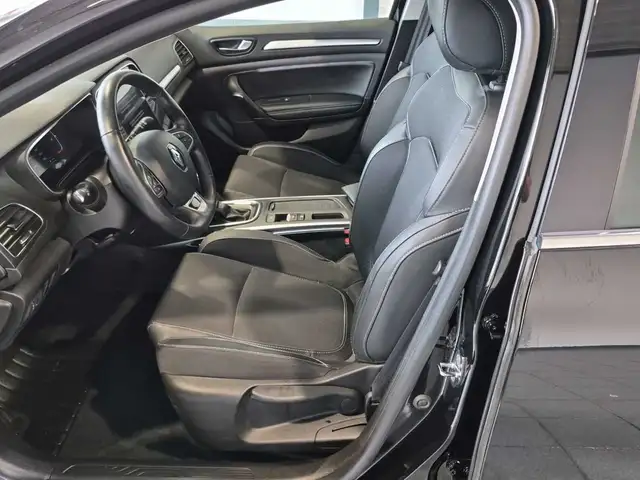Renault Megane view 8