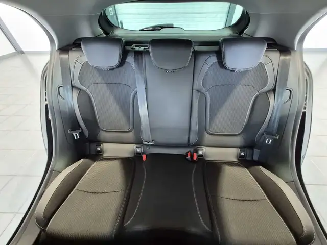 Renault Megane view 14