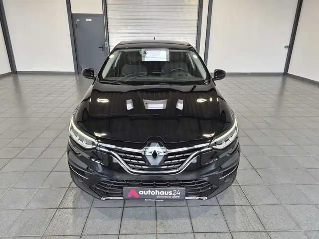 Renault Megane view 2