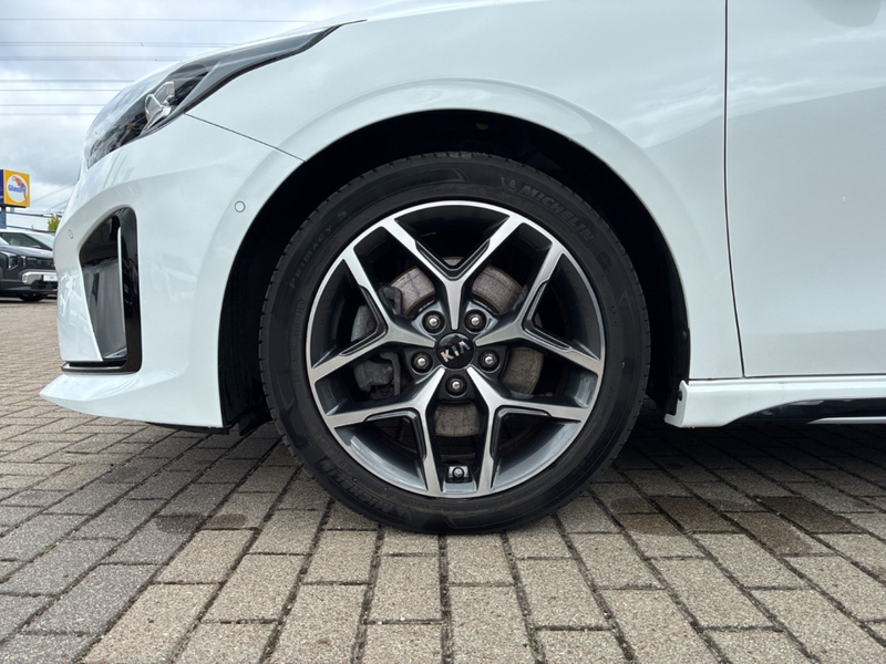 Kia Ceed / cee'd 1.4 T-GDI GT Line Leder/Glasdach/Navigation — photo 7