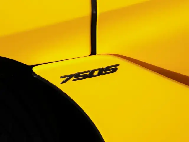 McLaren 750S 750S Spider / Volcano Yellow / Comfort Seats / B&W Ansicht 15
