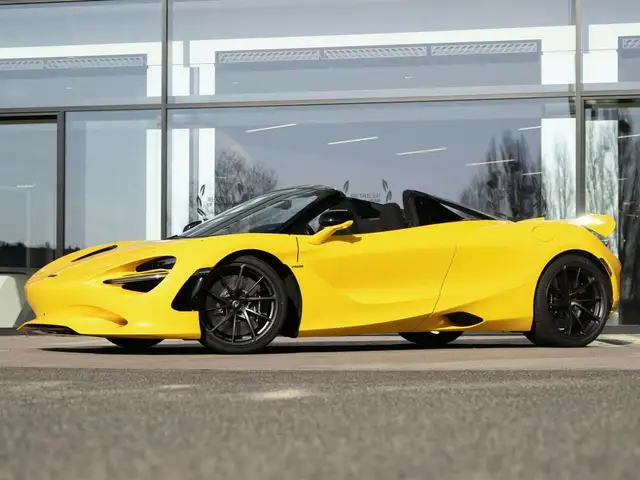 McLaren 750S 750S Spider / Volcano Yellow / Comfort Seats / B&W Ansicht 2