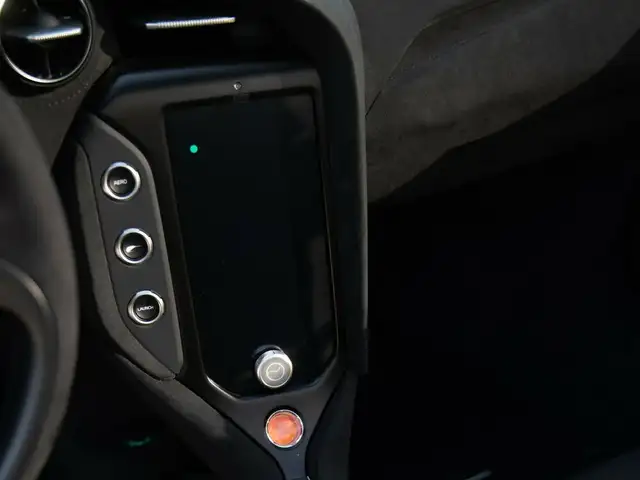 McLaren 750S 750S Spider / Volcano Yellow / Comfort Seats / B&W Ansicht 29