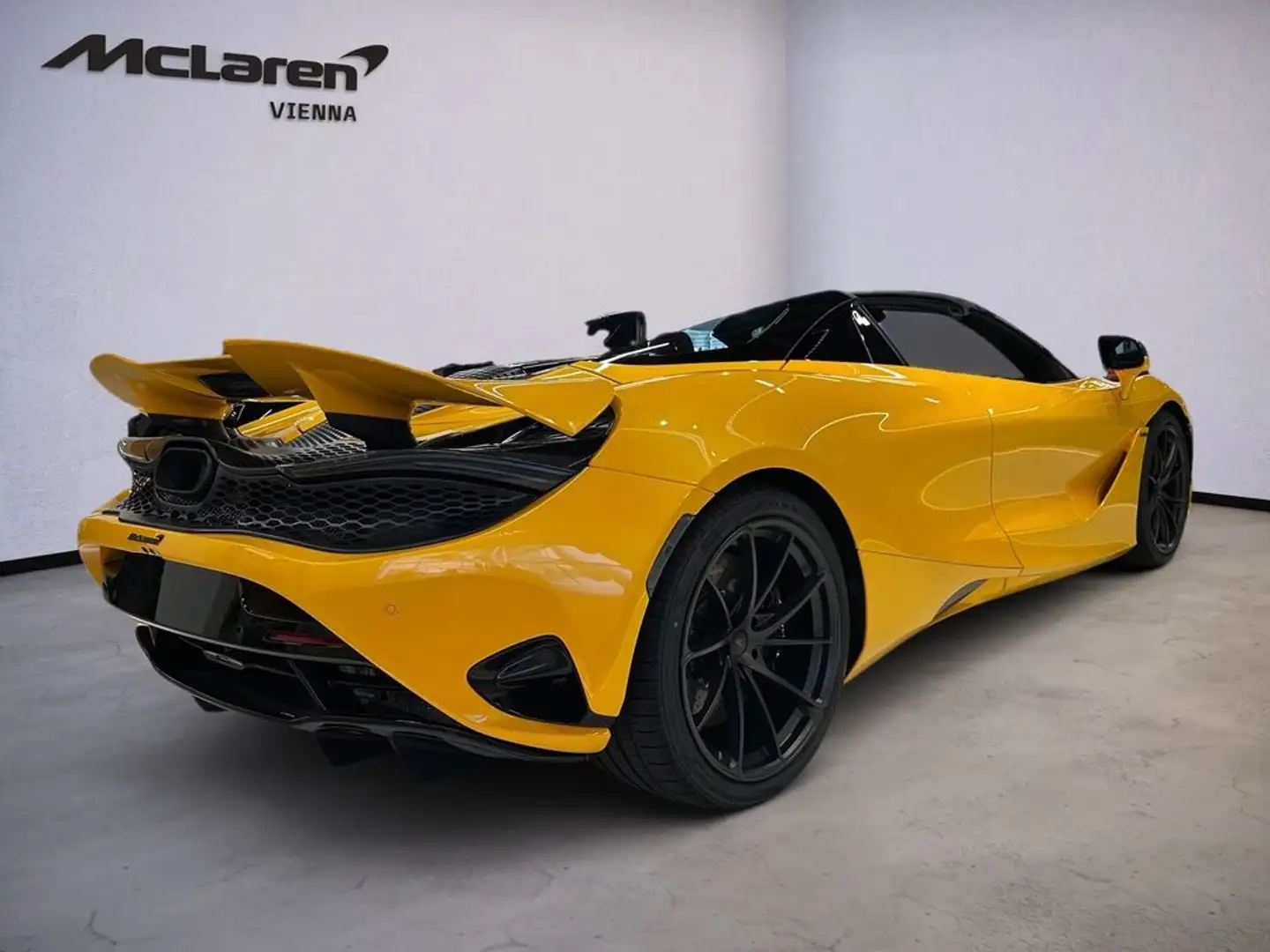McLaren 750S Spider / Volcano Yellow / Comfort Seats / B&W Gelb - 2