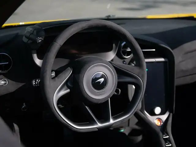 McLaren 750S 750S Spider / Volcano Yellow / Comfort Seats / B&W Ansicht 24