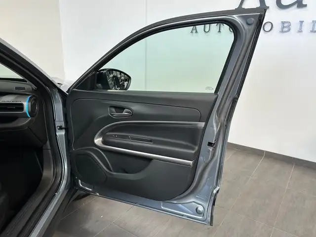 Jeep Avenger view 7