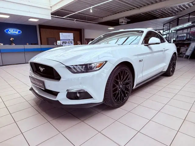 Ford Mustang 5.0 V8 GT Fastback*deuts. Modell*Xenon