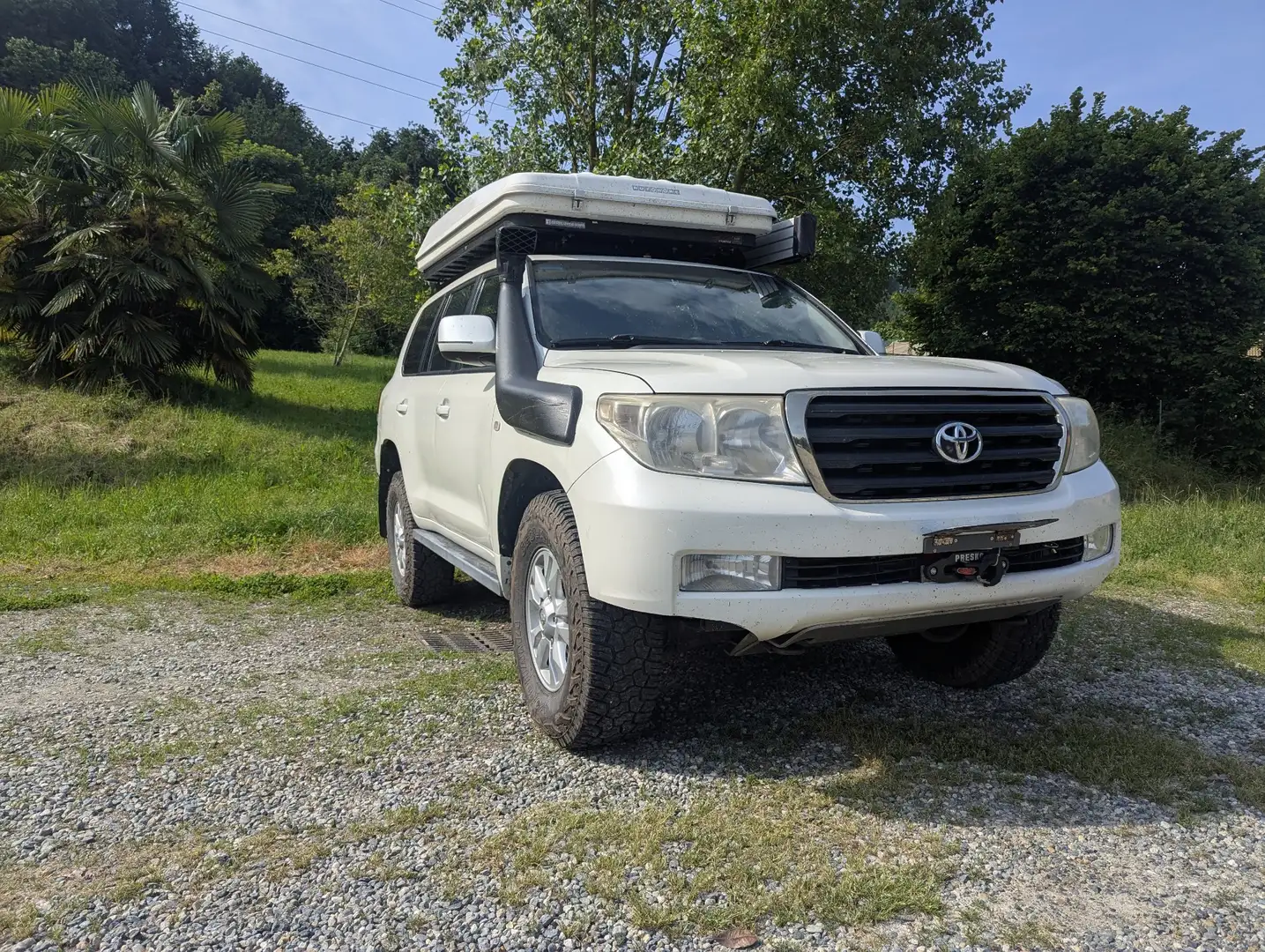 Toyota Land Cruiser Land Cruiser V8 White - 1