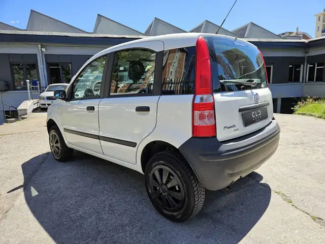 Fiat Panda view 3