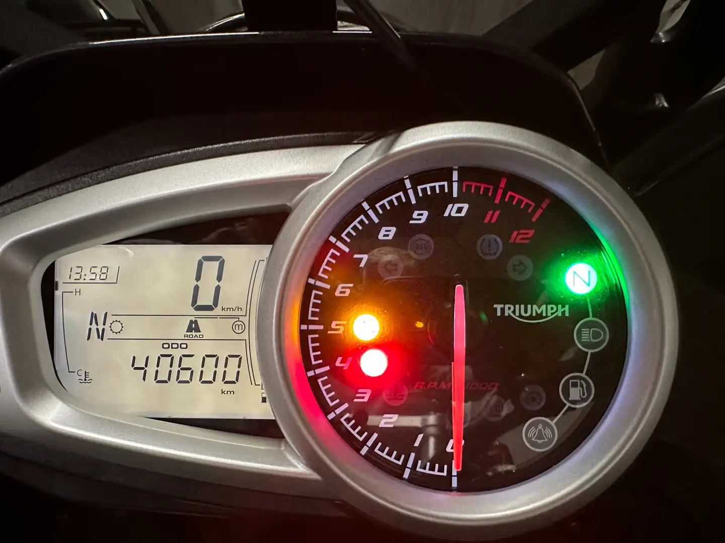 Triumph Tiger 1050 Tiger sport 1050    126 Ch  106 Nm Noir - 2