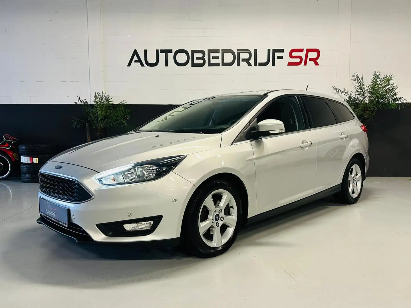 Ford Focus Wagon 1.0 Titanium Achteruitrijcamera! Navigatie! - 2