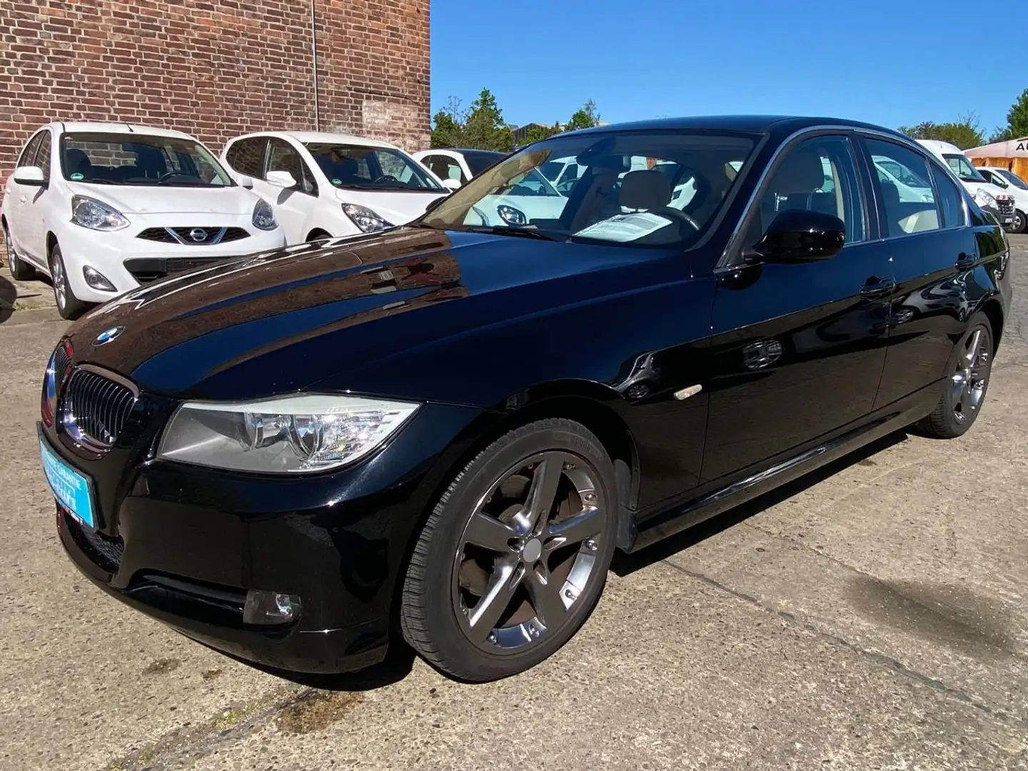 BMW 318 i Klima+Tempomat+PDC+6-Gang+1.Hand Schwarz - 1