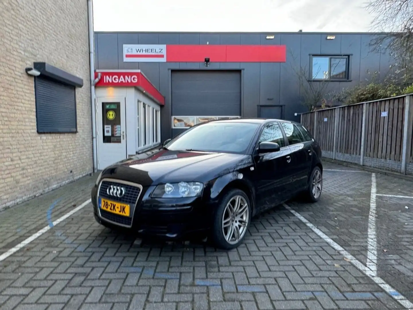 Audi A3 1.4 TSI 5 drs - alleen export!! lees tekst!! Zwart - 1