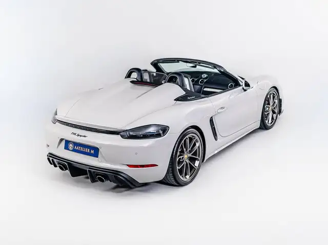 Porsche 718 Spyder view 2