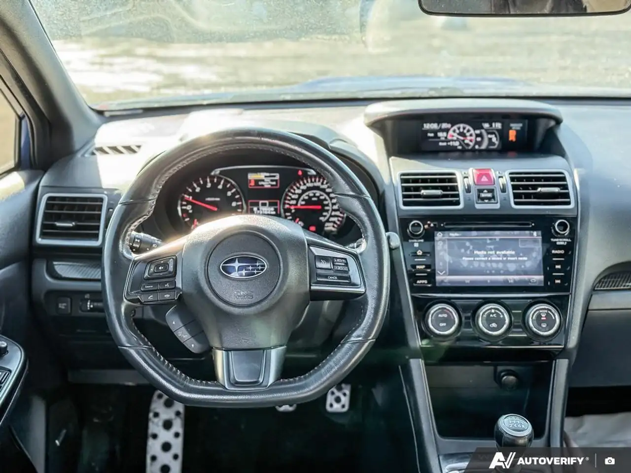 Subaru WRX снимка Subaru WRX
