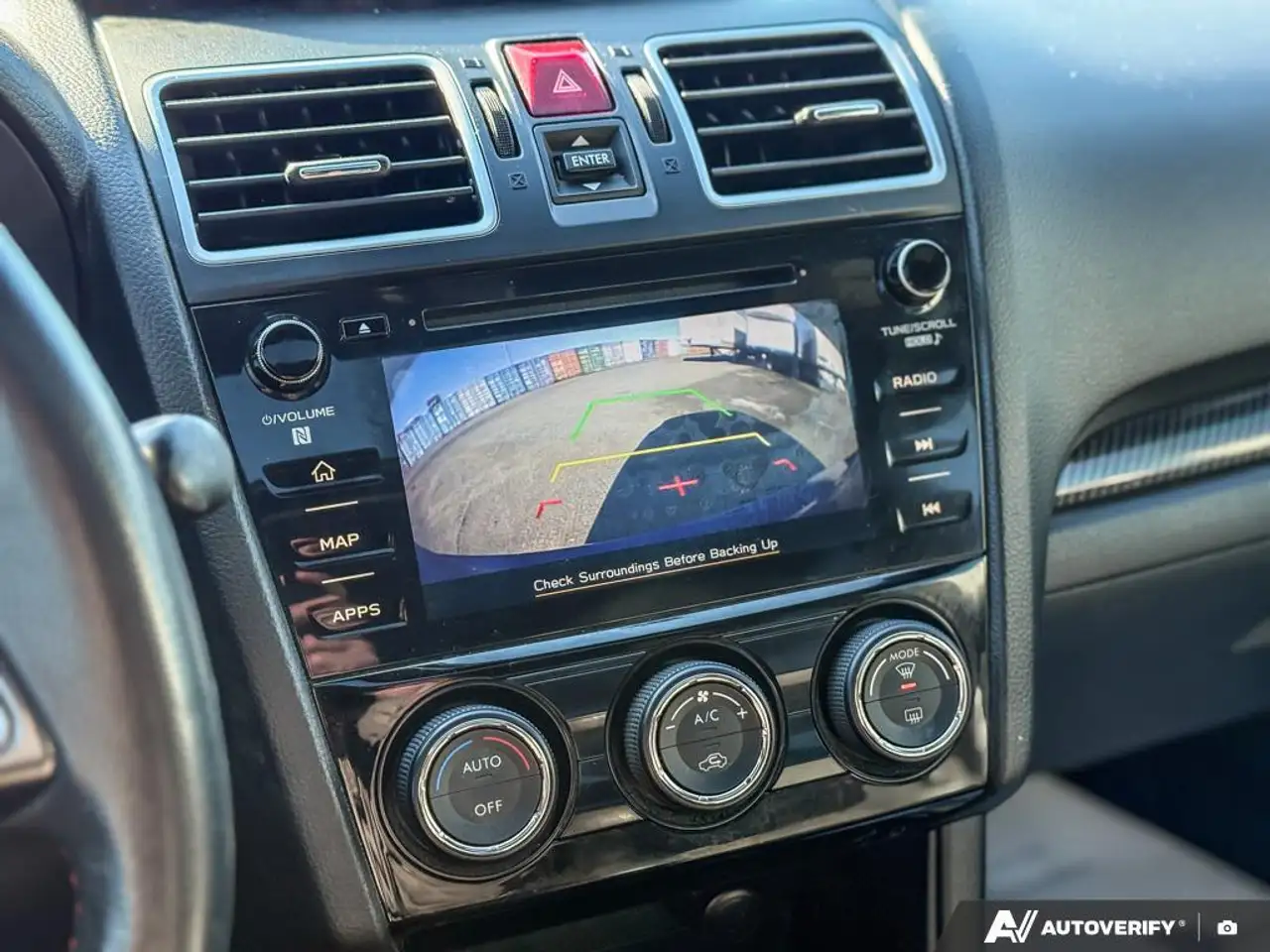 Subaru WRX снимка Subaru WRX