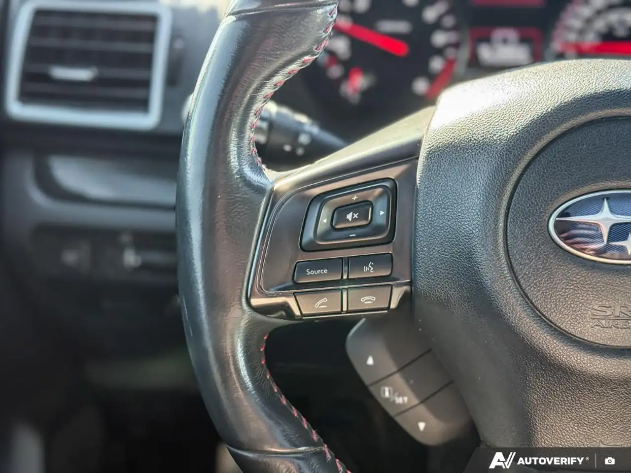 Subaru WRX снимка Subaru WRX