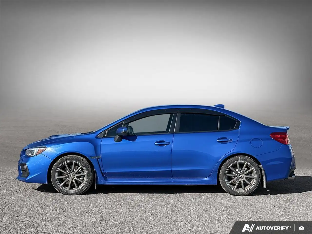 Subaru WRX снимка Subaru WRX
