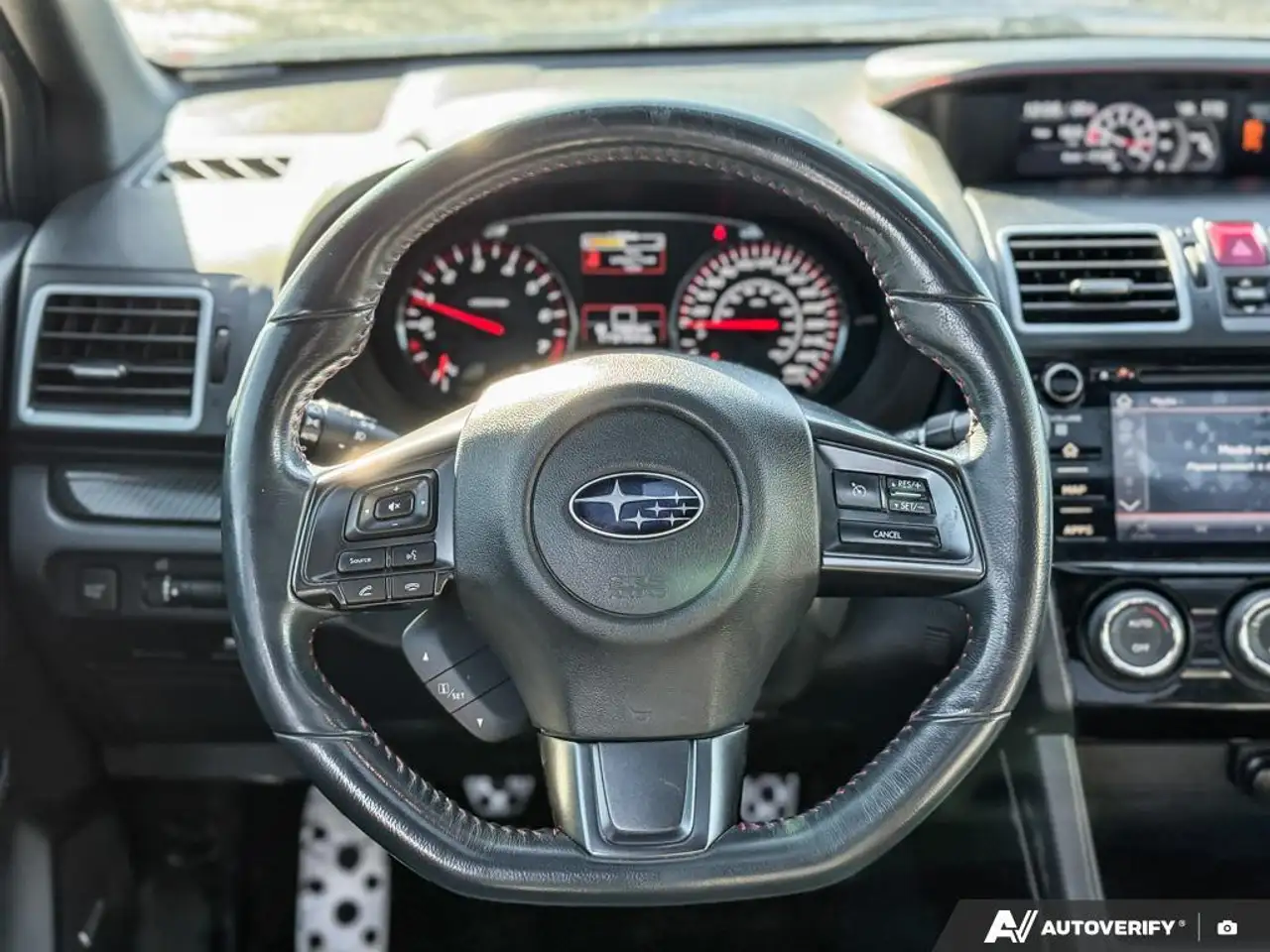 Subaru WRX снимка Subaru WRX