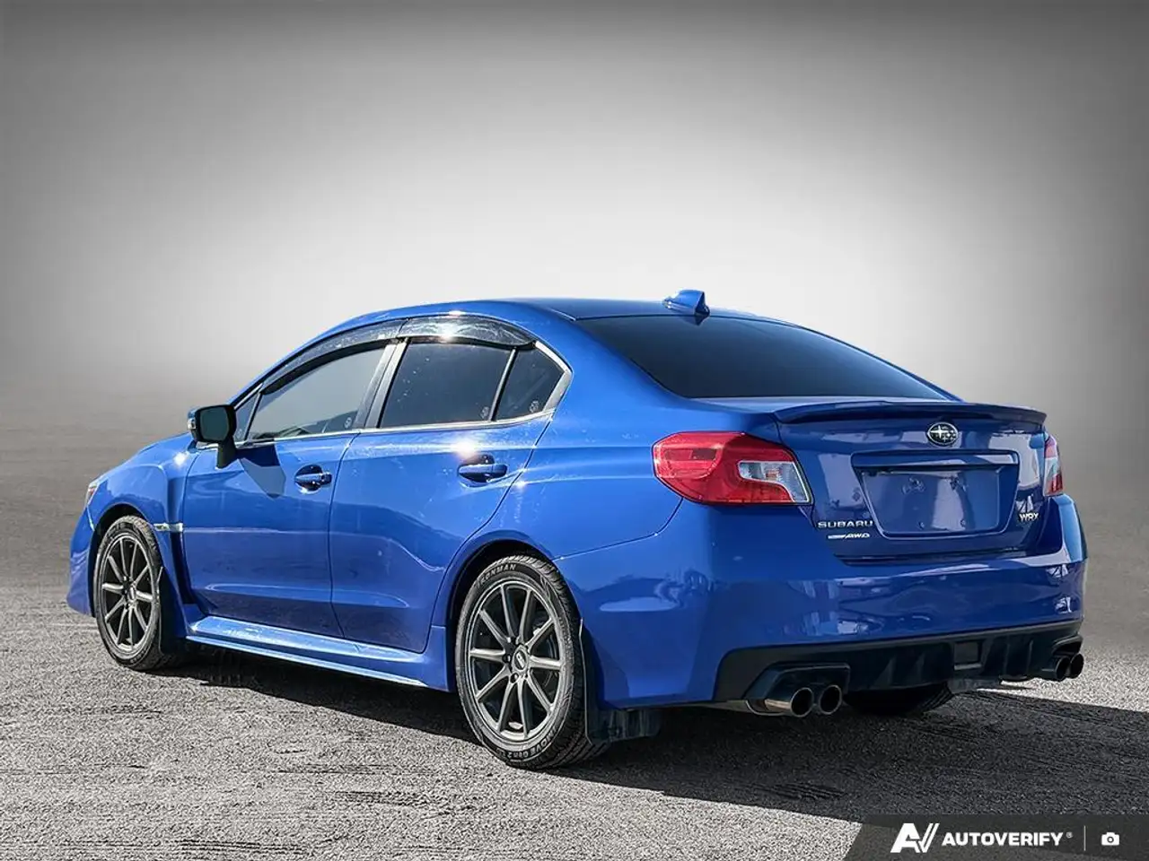 Subaru WRX снимка Subaru WRX