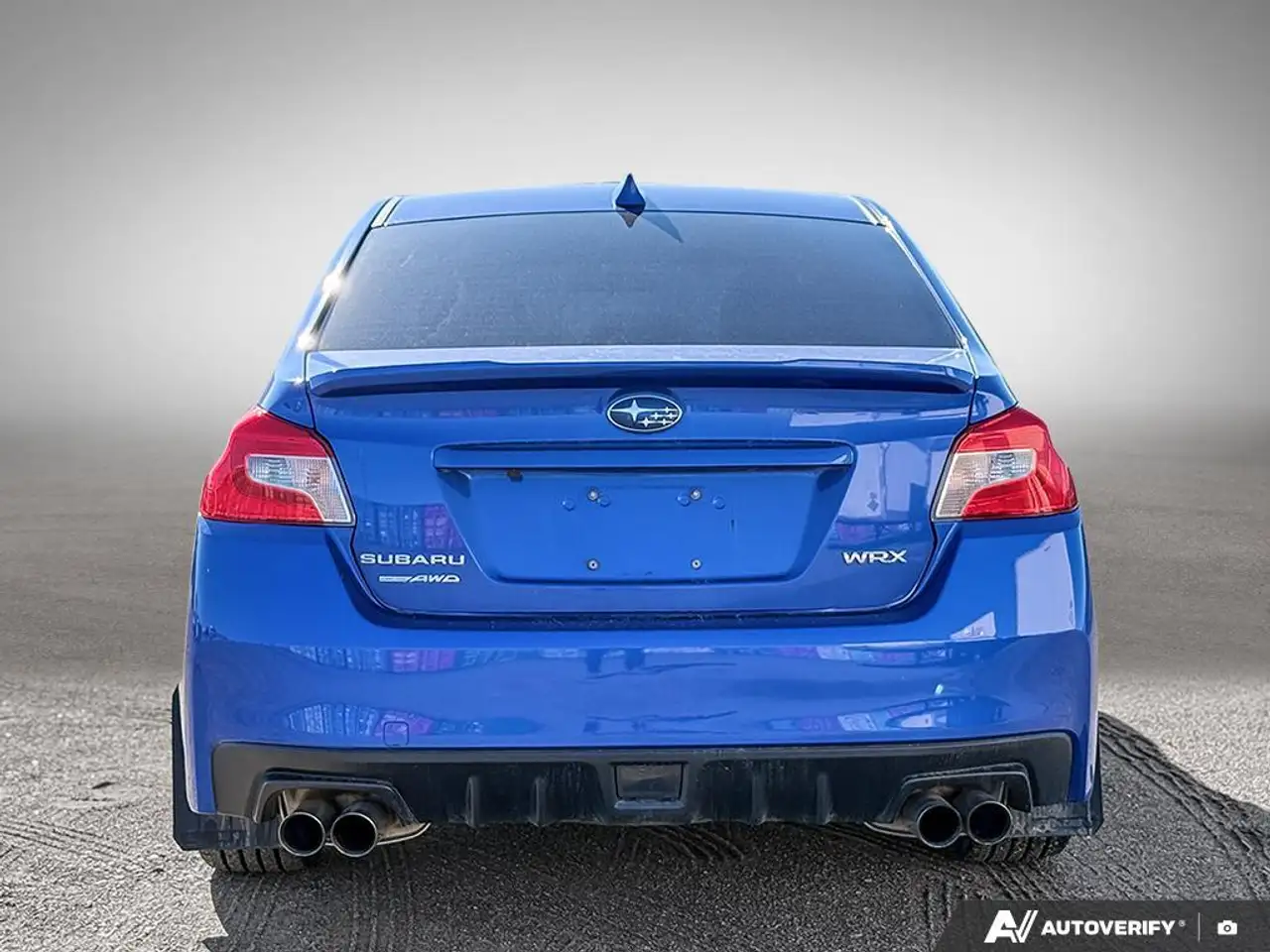 Subaru WRX снимка Subaru WRX