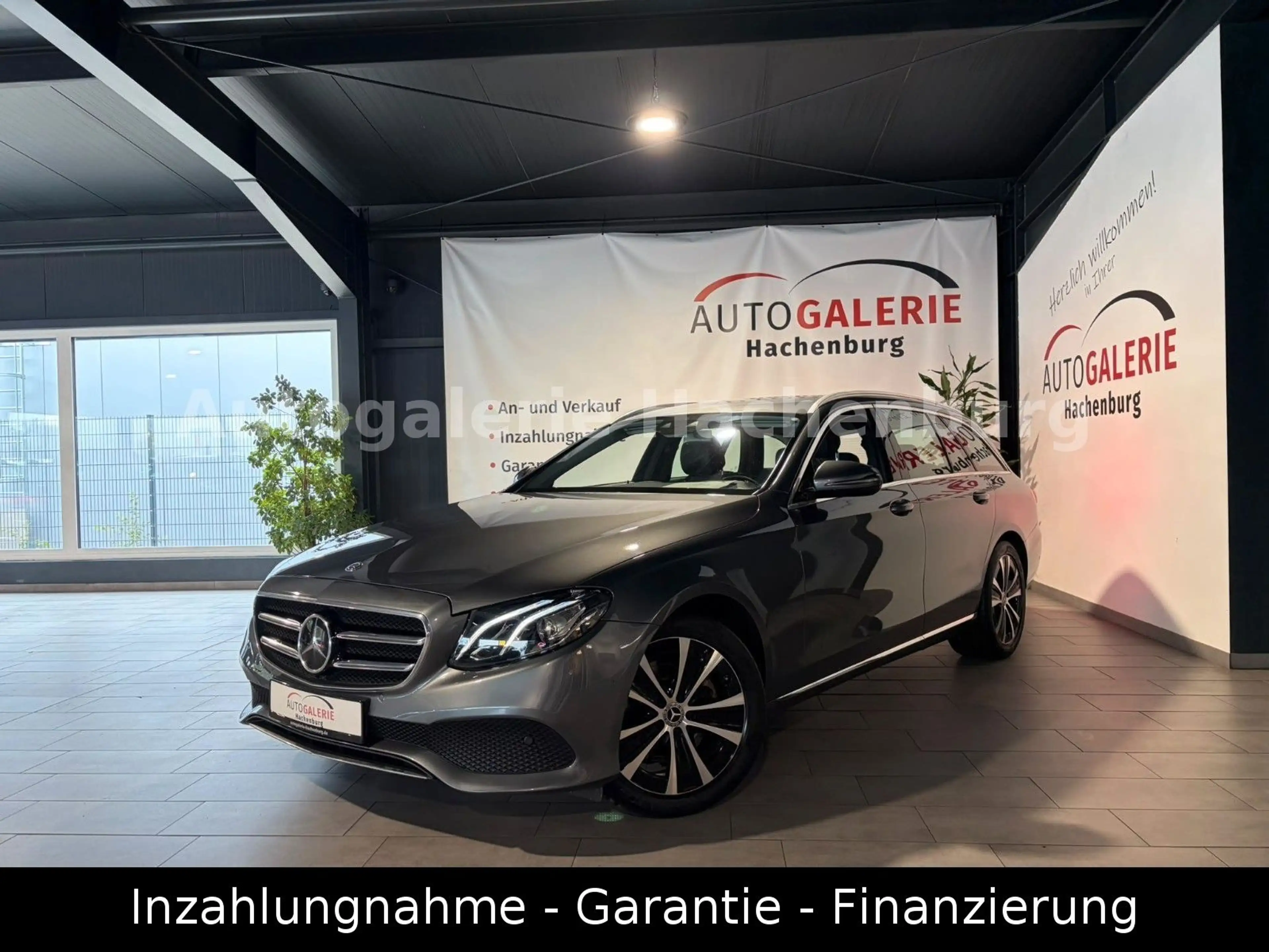 Mercedes-Benz E 200 T 4M/1.Hd/Widescreen/LED/Leder/Navi/CarPlay
