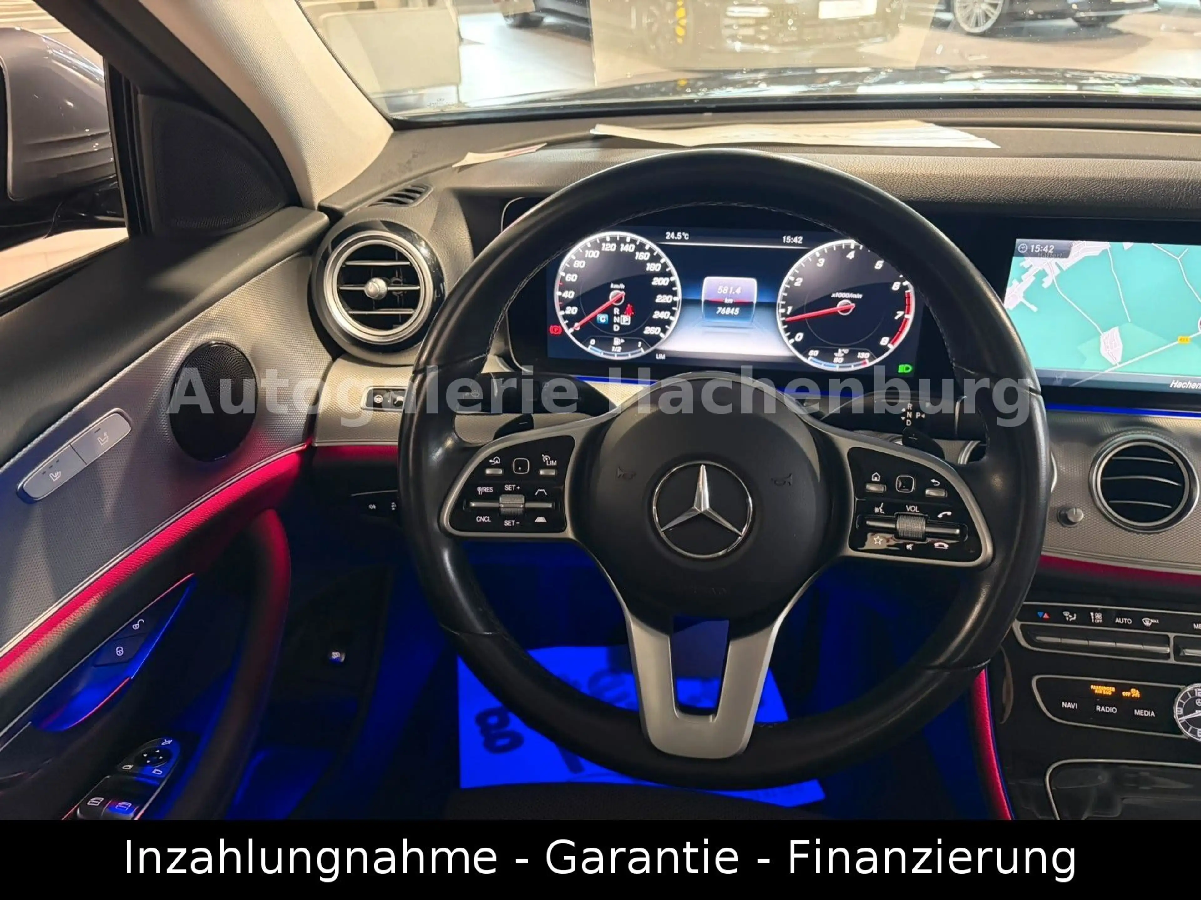 Mercedes-Benz E 200 T 4M/1.Hd/Widescreen/LED/Leder/Navi/CarPlay — photo 14