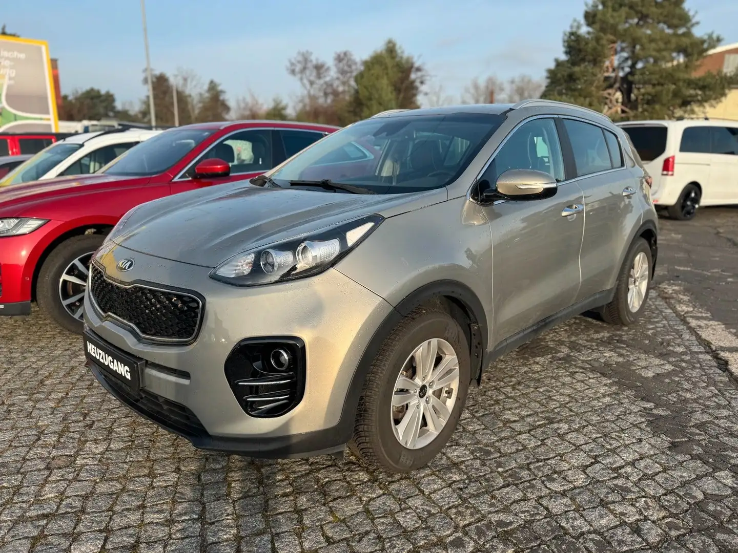 Kia Sportage 2WD AHK SHZ NAVI LEDER LED 1.Hd Beige - 1