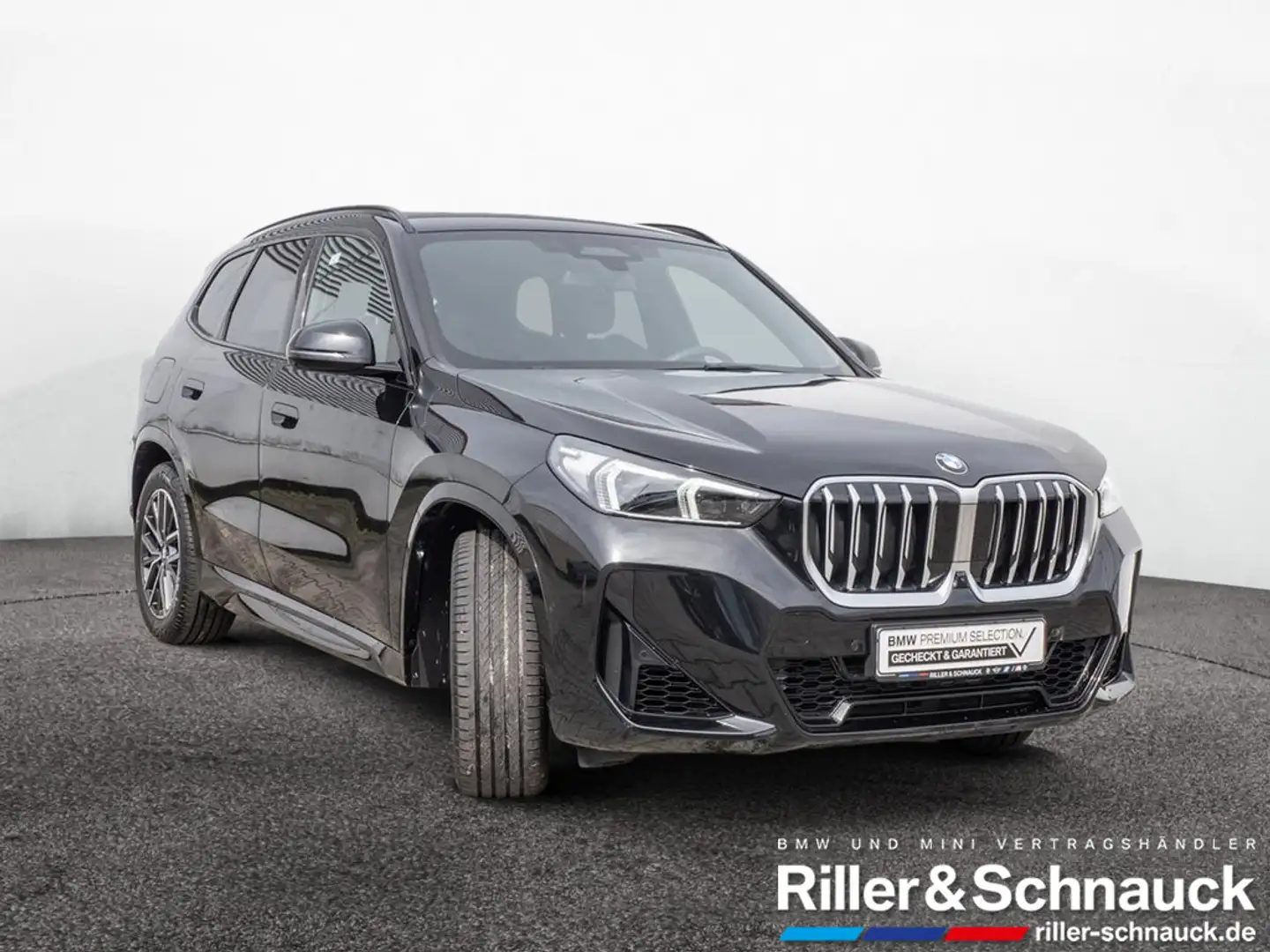BMW X1 xDrive 23i M-Sport AHK+HUD+ACC+360°KAM+HK Schwarz - 2