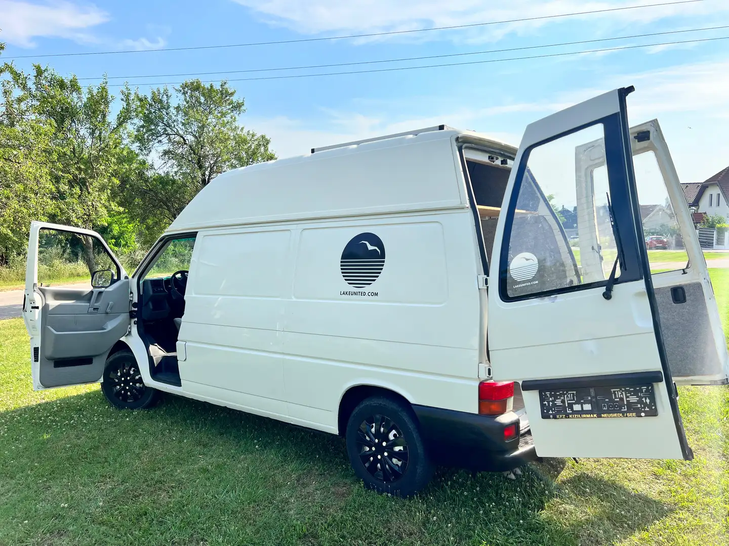 Volkswagen T4 Transporter mit Tischler-Campingausbau Weiß - 2