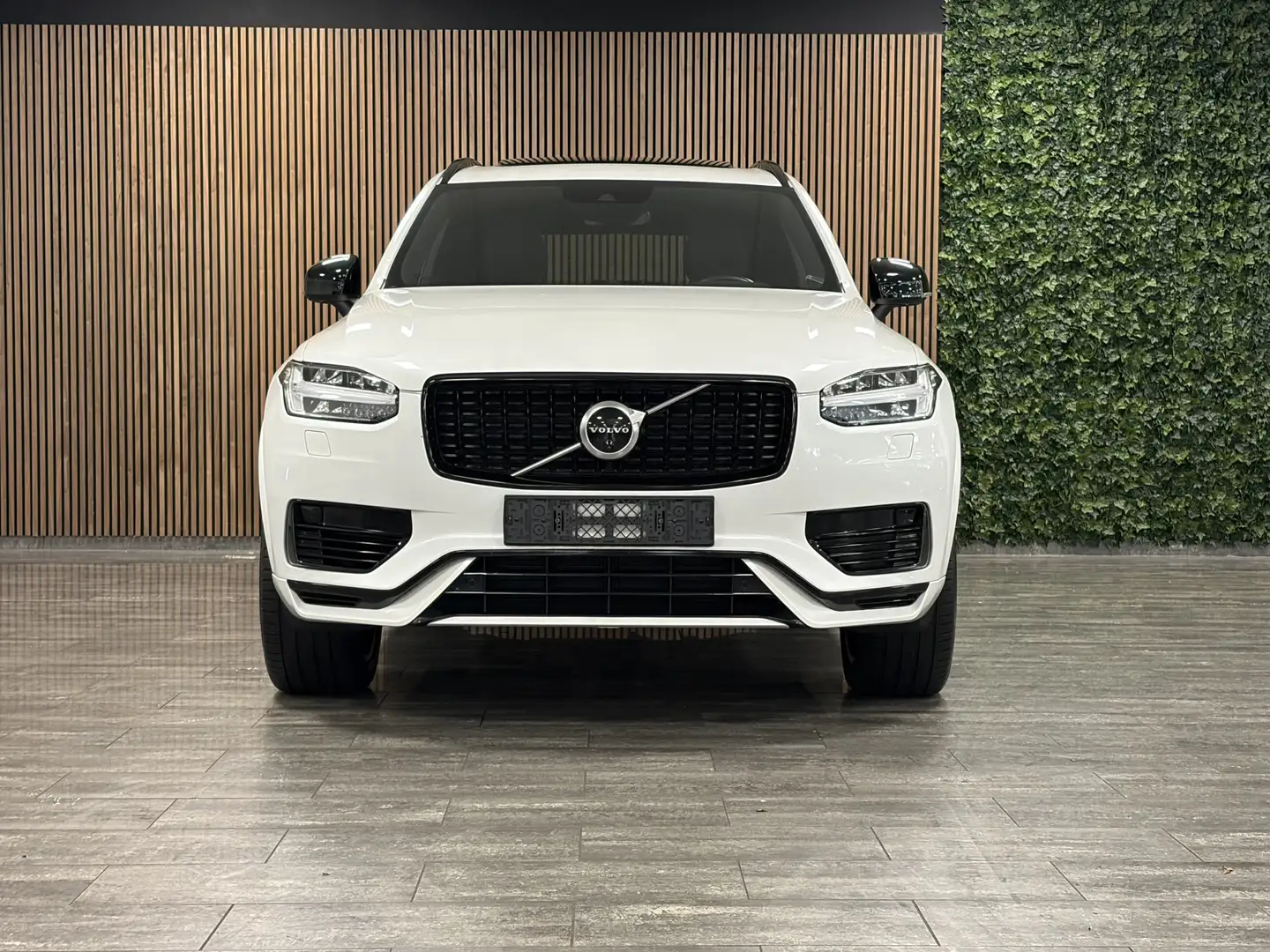 Volvo XC90 T8 AWD Recharge R-Design | Bowers & Wilkins | Stoe Blanc - 2