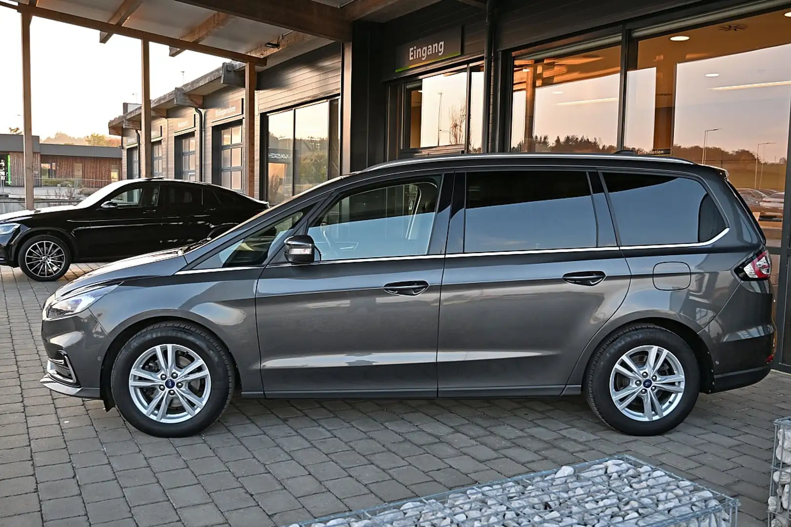 Ford Galaxy 2,0 EcoBlue SCR Titanium Aut. ACC, adapt. LED, ... Gris - 2