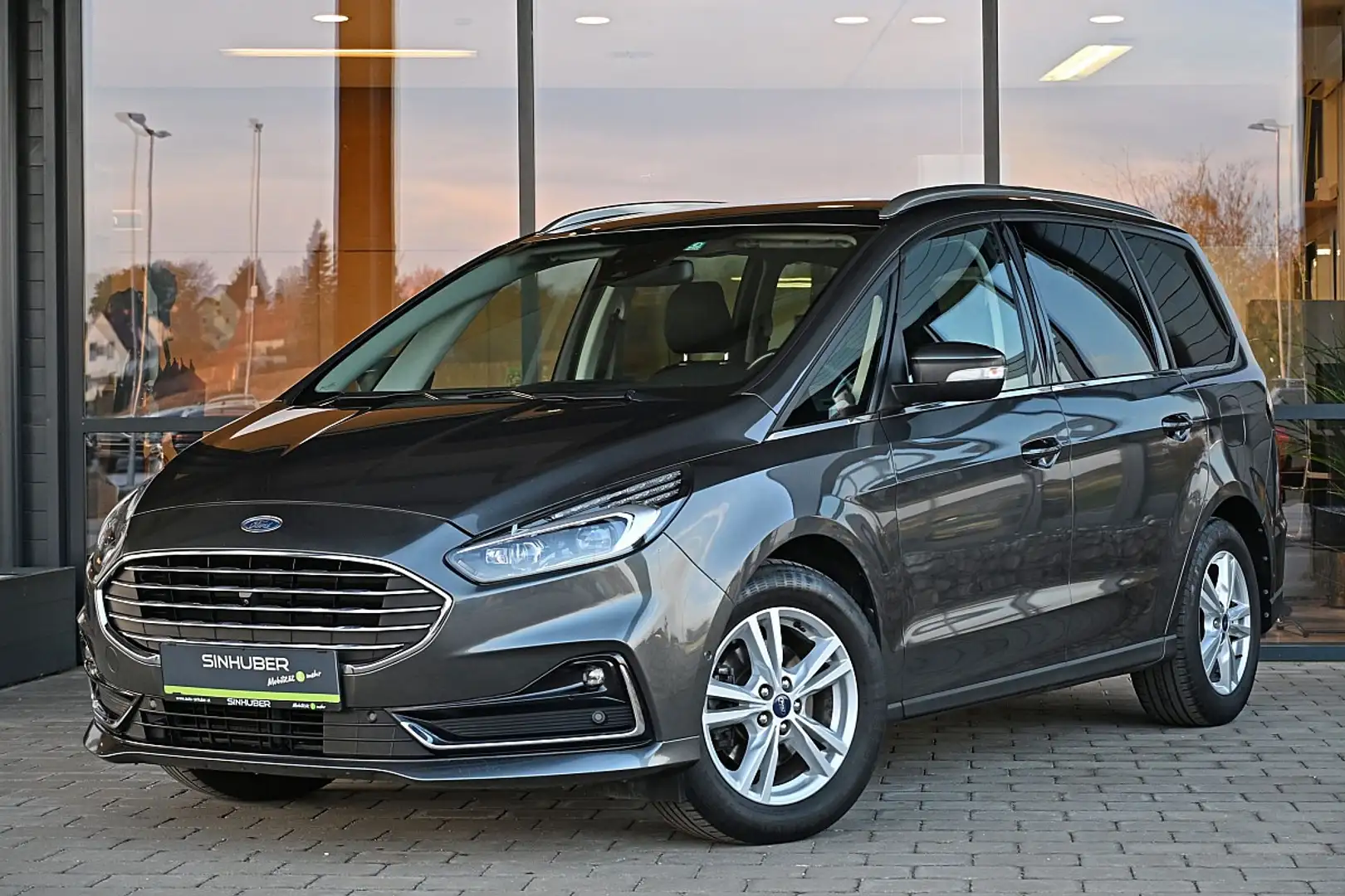 Ford Galaxy 2,0 EcoBlue SCR Titanium Aut. ACC, adapt. LED, ... Gris - 1