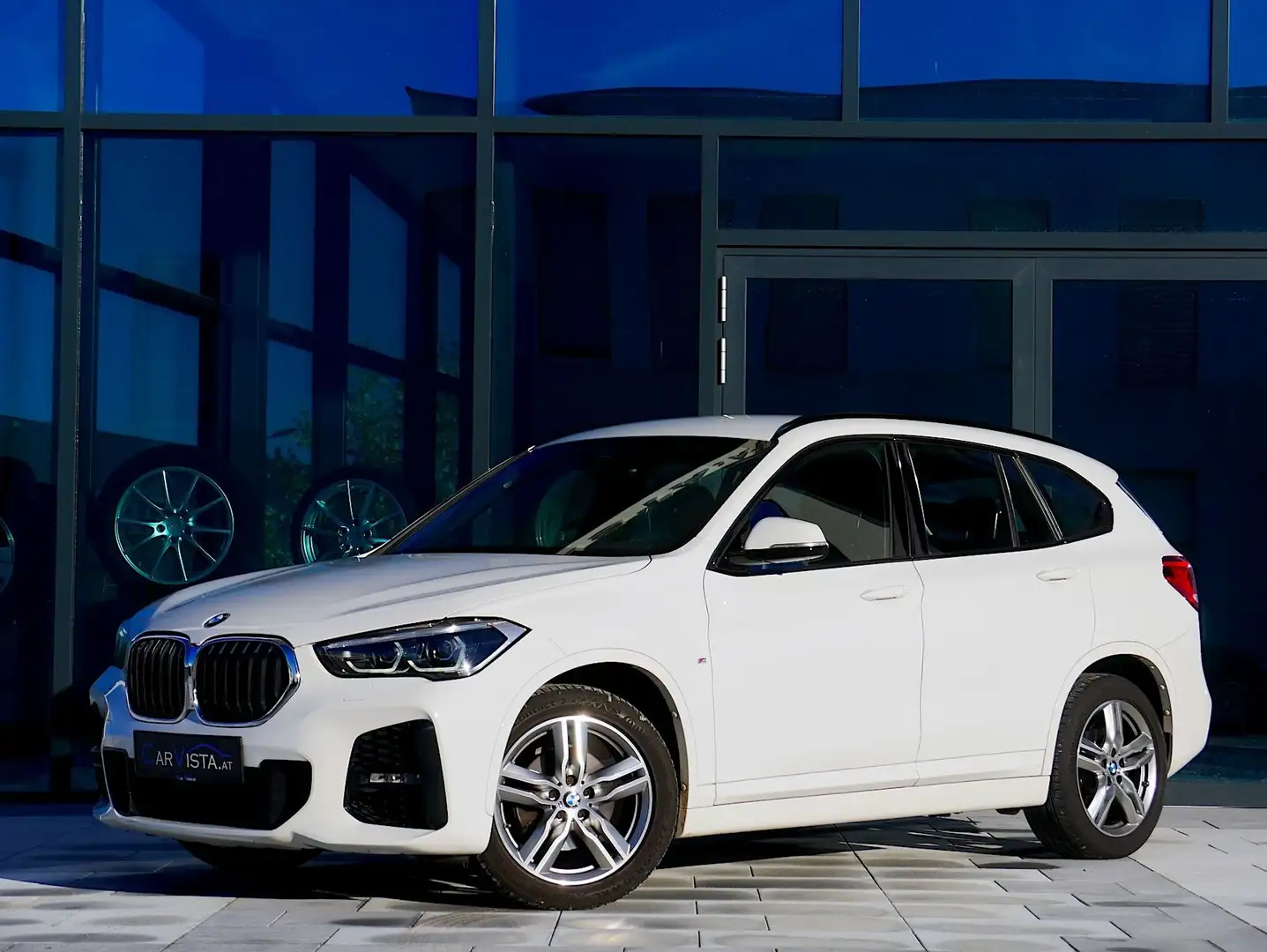 BMW X1 sDrive18i M Sport Weiß - 2
