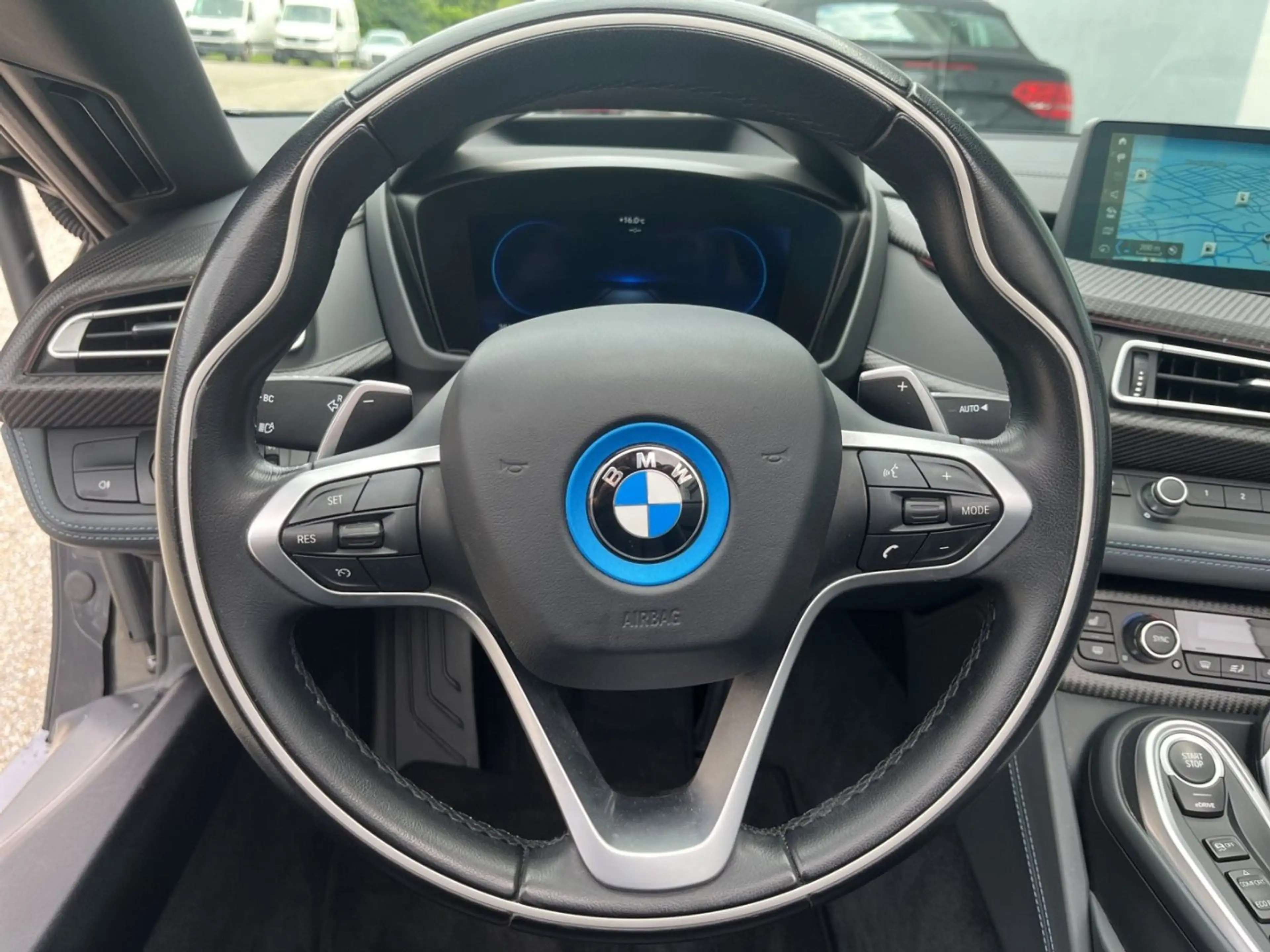 BMW i8 — photo 10