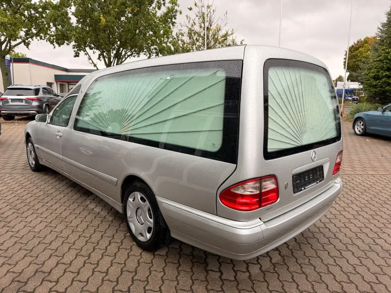 Mercedes-Benz E 220 CDi "Kuhlmann" Bestattungswagen, foto 5