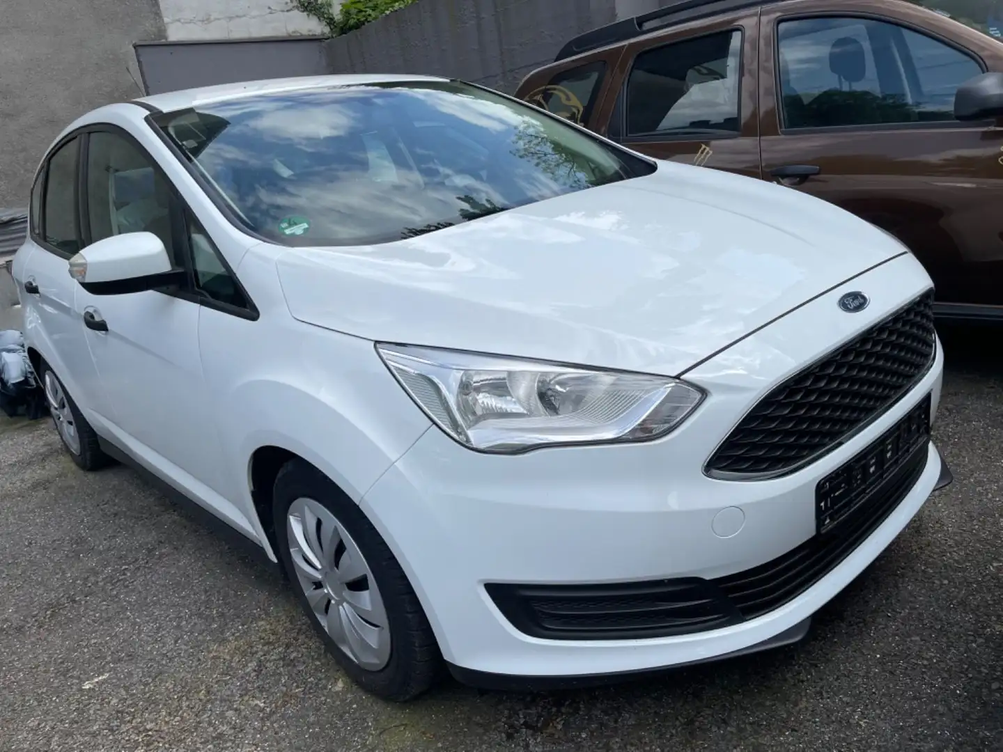 Ford C-Max 1.0 Ambiente Klima PDC 8xbereift dab+ Wit - 2