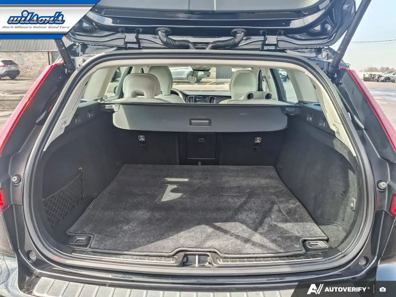 Volvo V60 снимка Volvo V60